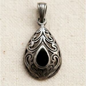 Vintage Sterling Silver Black Onyx Filigree Teardrop Pendant